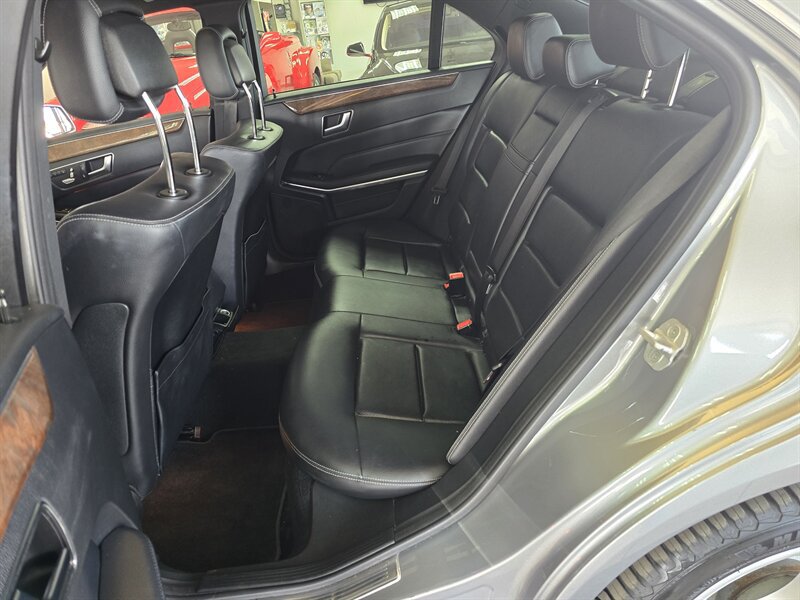Used 2014 Mercedes-Benz E 350 4MATIC Sedan image 13