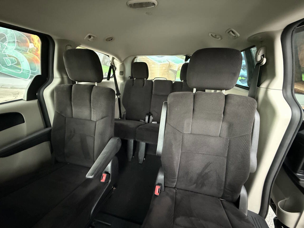 Used 2013 Dodge Grand Caravan SE image 29