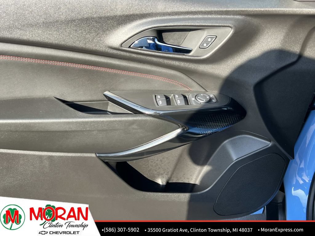 Certified 2024 Chevrolet Trax RS w/ Sunroof Package FWD image 16