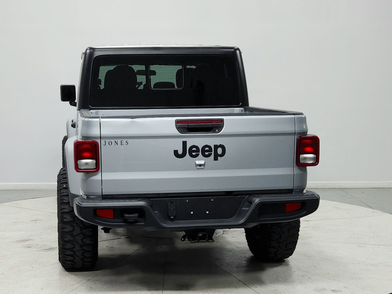 Used 2023 Jeep Gladiator Sport image 6