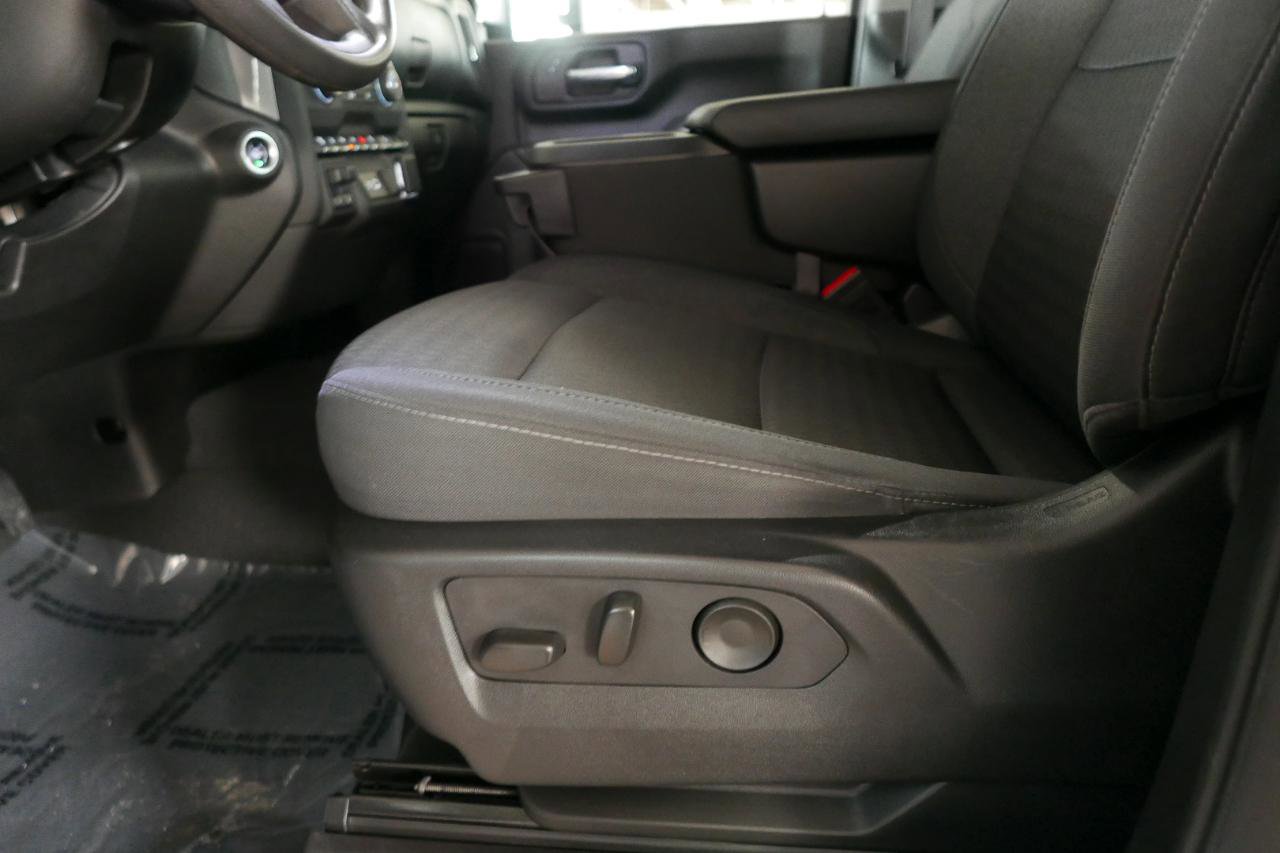 Used 2024 Chevrolet Silverado 2500 Custom w/ Custom Value Package image 9