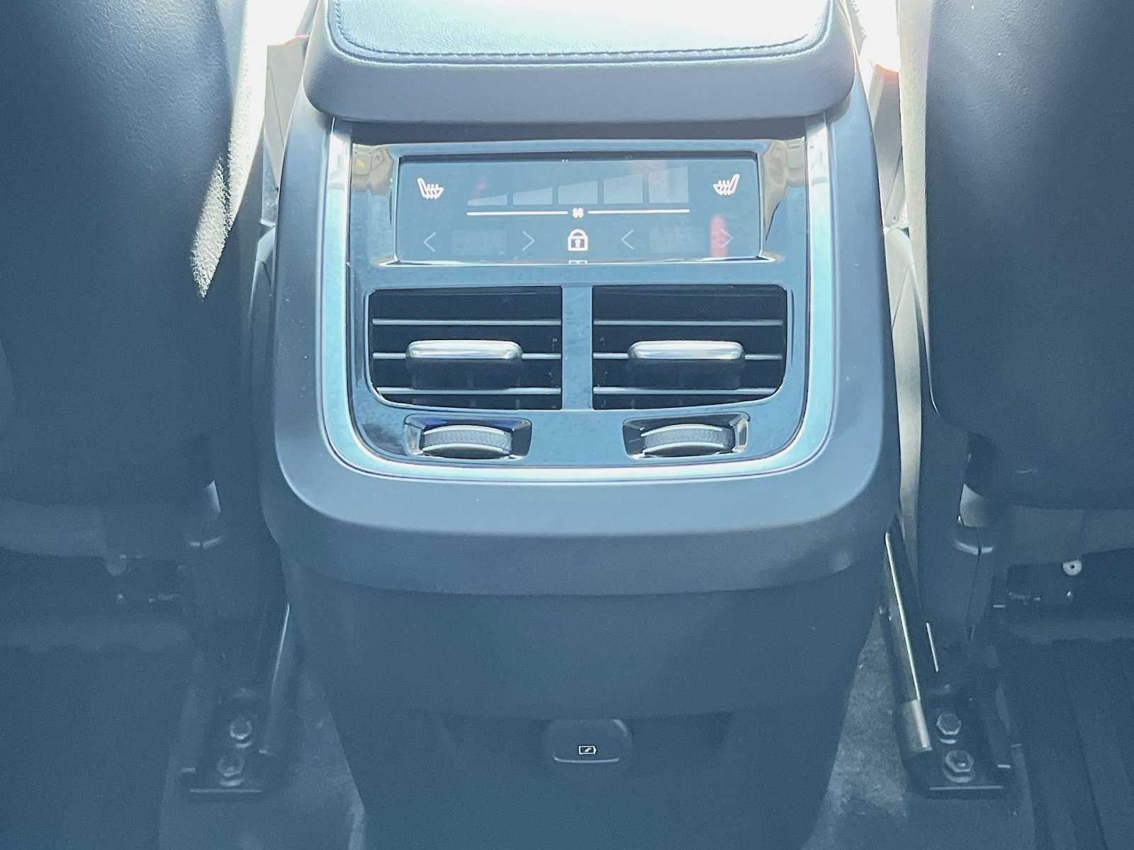 Certified 2023 Volvo XC90 B6 Plus w/ Protection Package Premier image 23