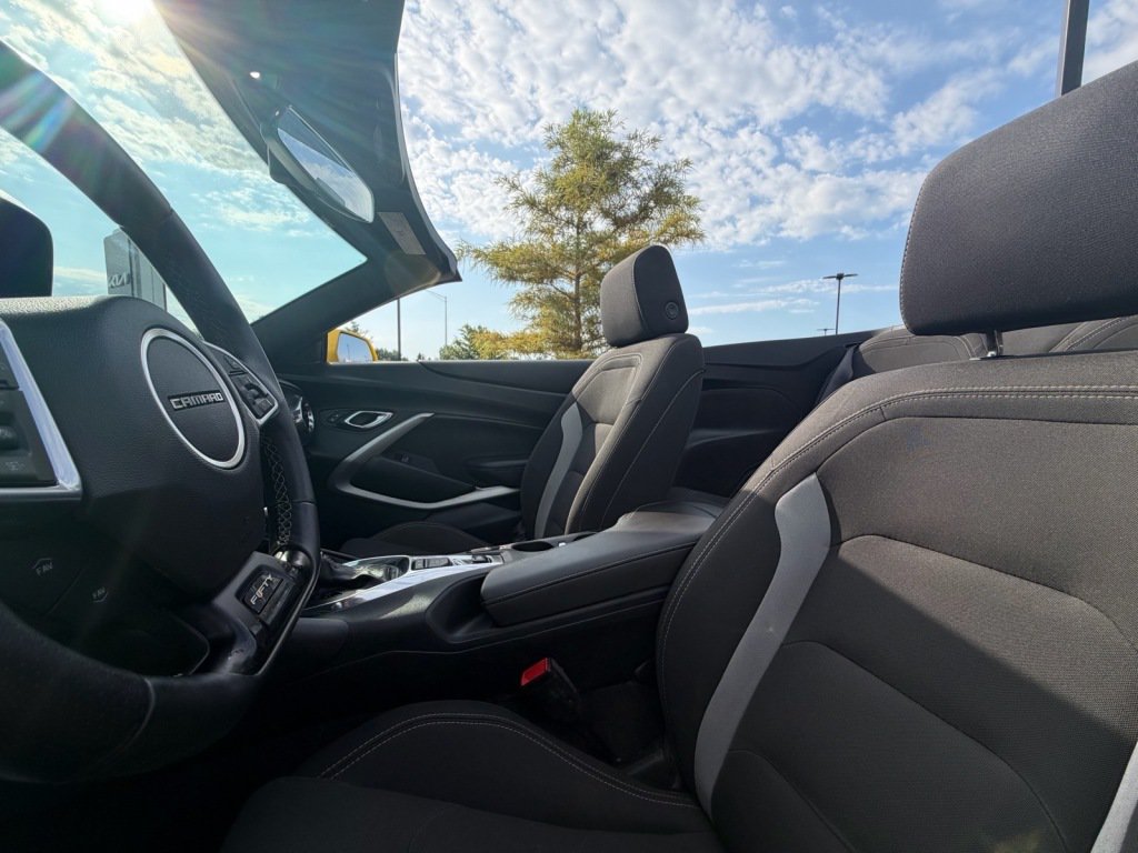 Used 2017 Chevrolet Camaro SS RWD image 10