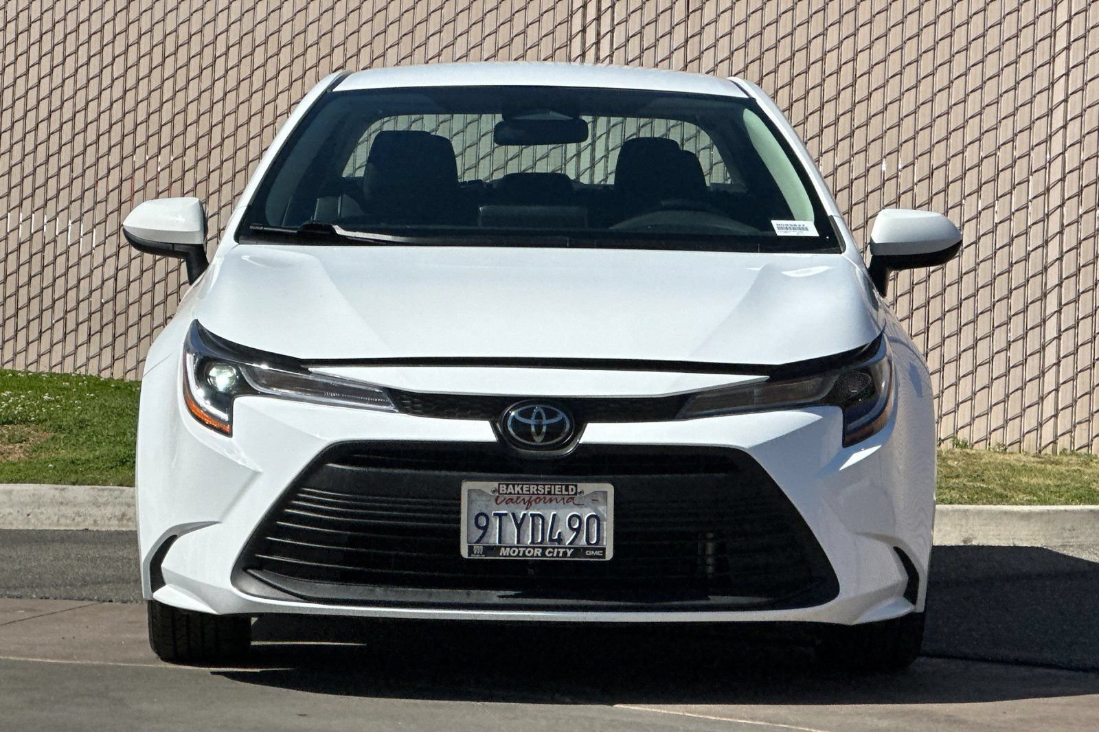 Used 2025 Toyota Corolla LE FWD image 9