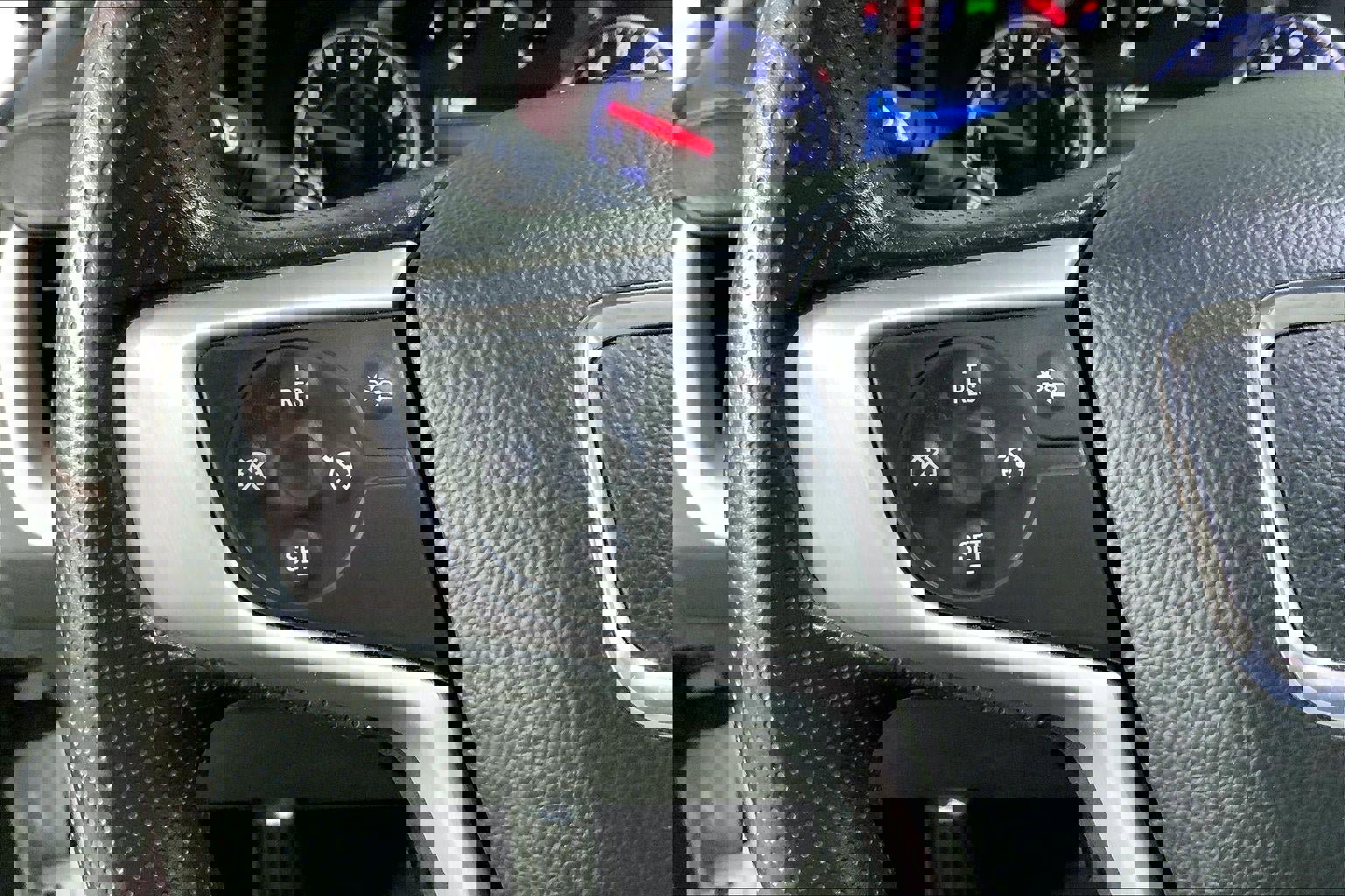 Used 2024 GMC Terrain SLE image 17