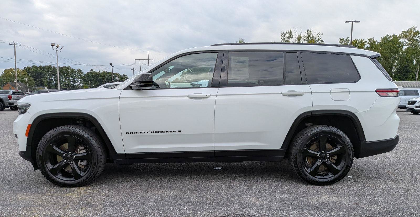 Used 2021 Jeep Grand Cherokee L Laredo AWD/4WD image 5