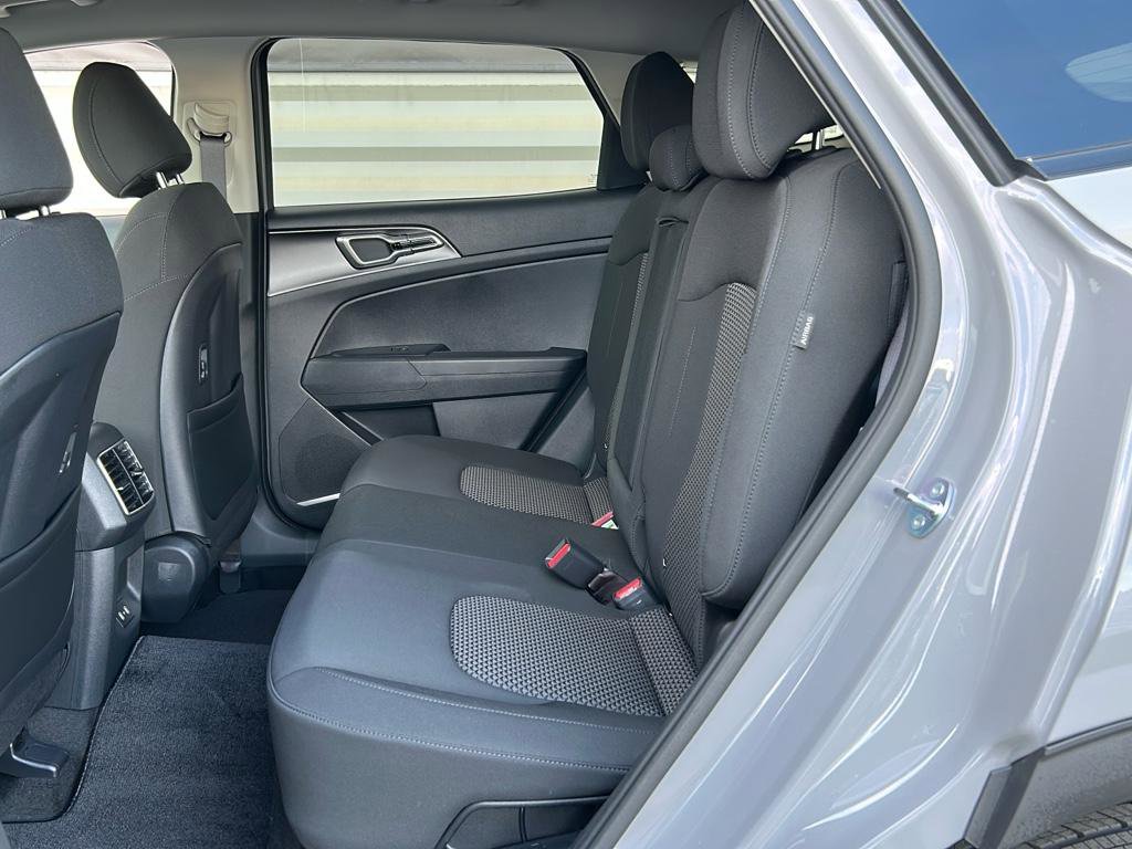 New 2026 Kia Sportage S image 12