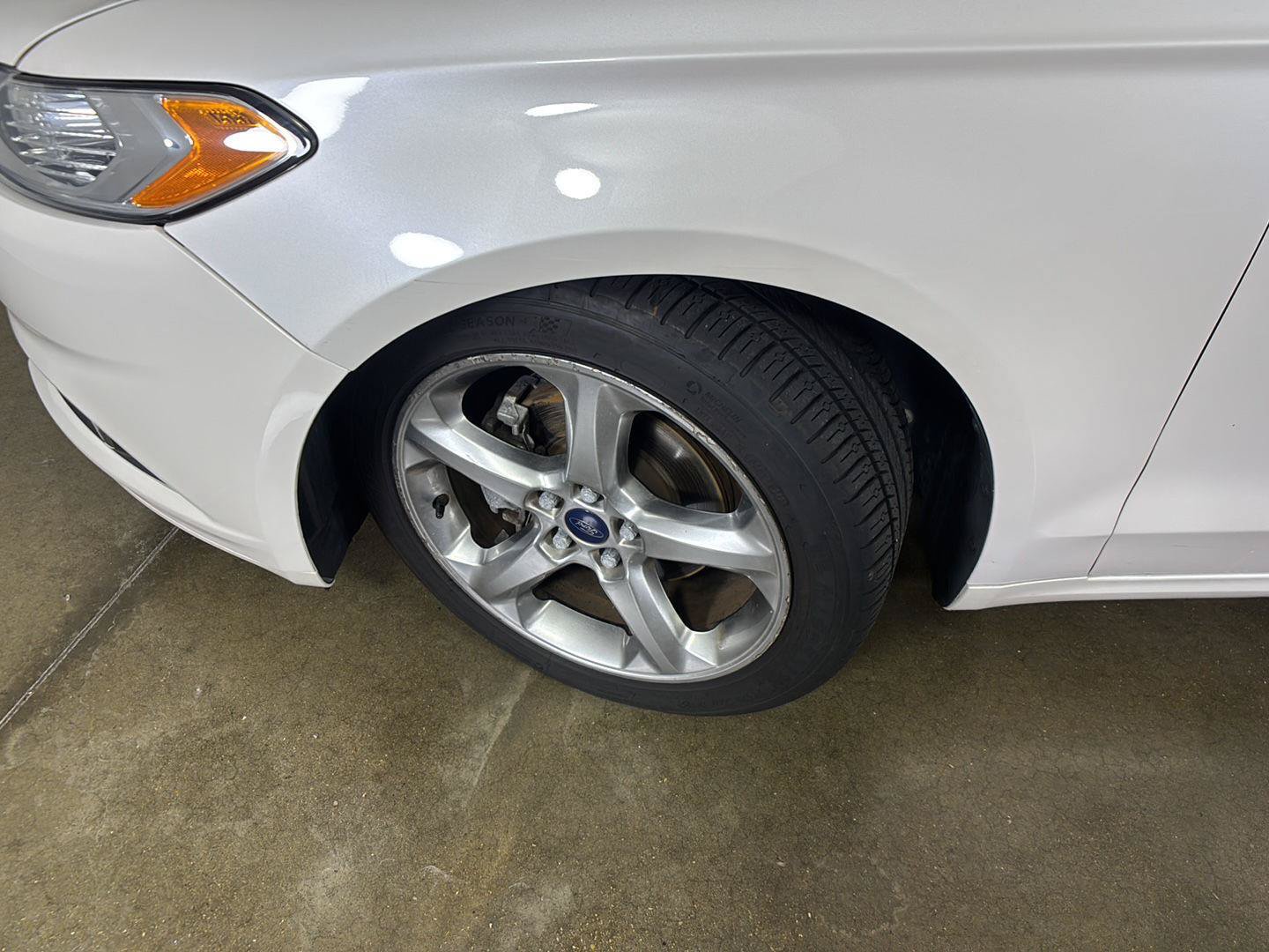 Used 2015 Ford Fusion SE FWD image 5