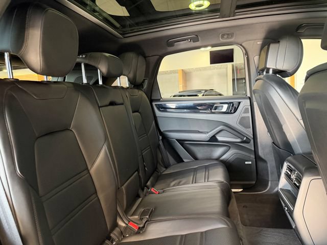 Used 2019 Porsche Cayenne S AWD/4WD image 22