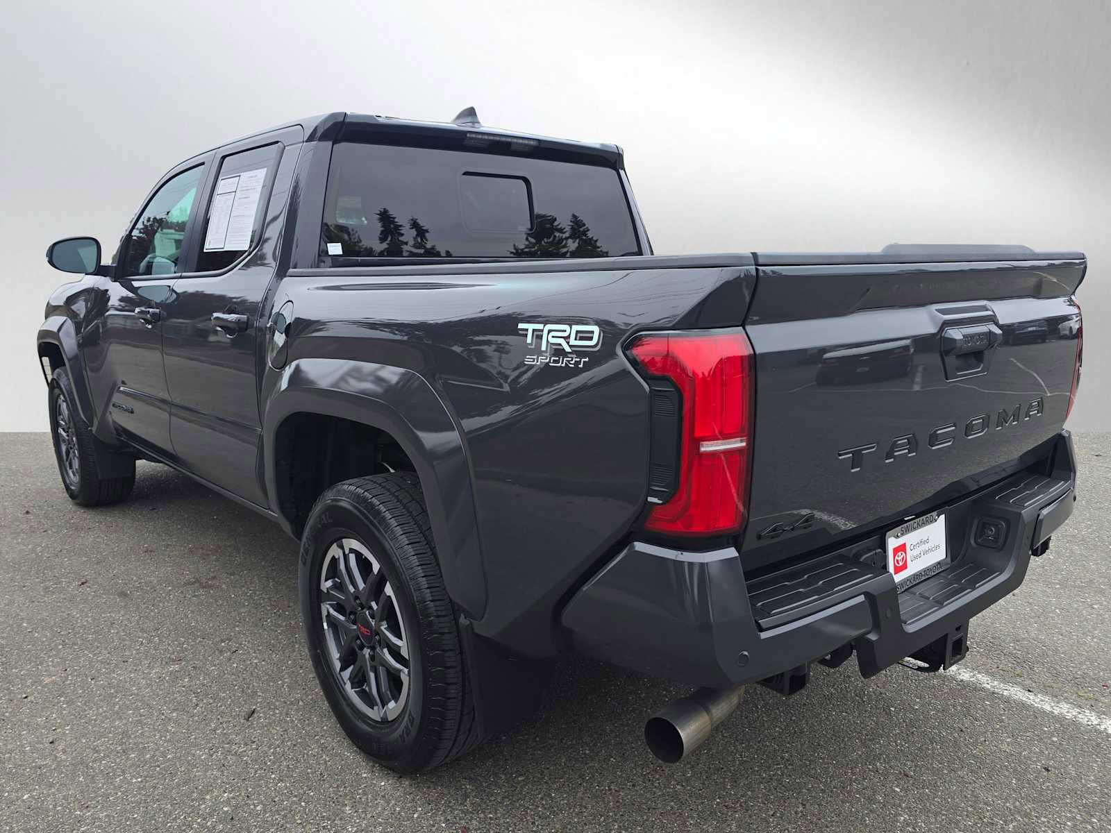 Certified 2024 Toyota Tacoma TRD Sport w/ TRD Sport Upgrade Package AWD/4WD image 5