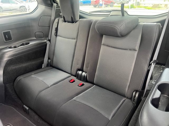Used 2019 Nissan Pathfinder SV AWD/4WD image 11