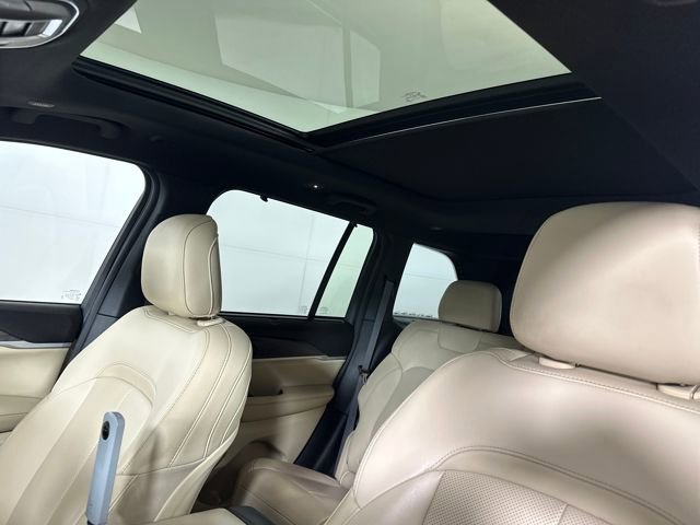 Used 2023 Jeep Grand Cherokee 4WD 4xe w/ Luxury Tech Group II image 12