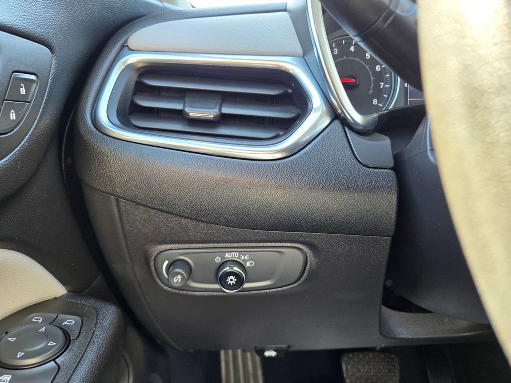 Used 2023 Chevrolet Equinox LS w/ LS Convenience Package image 22