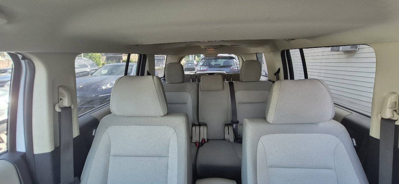 Used 2018 Ford Flex SE FWD image 28