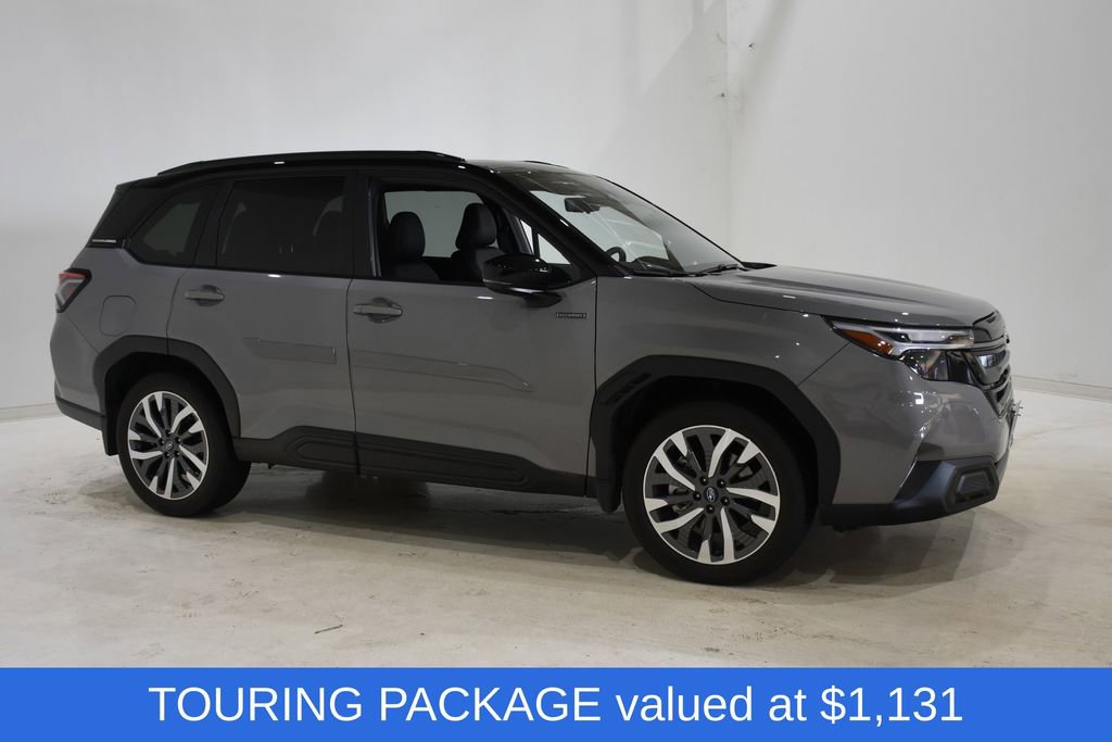 Used 2025 Subaru Forester Touring w/ Touring Package image 3