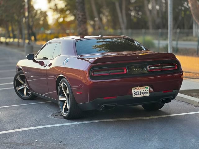 Used 2019 Dodge Challenger R/T w/ Driver Convenience Group RWD image 17