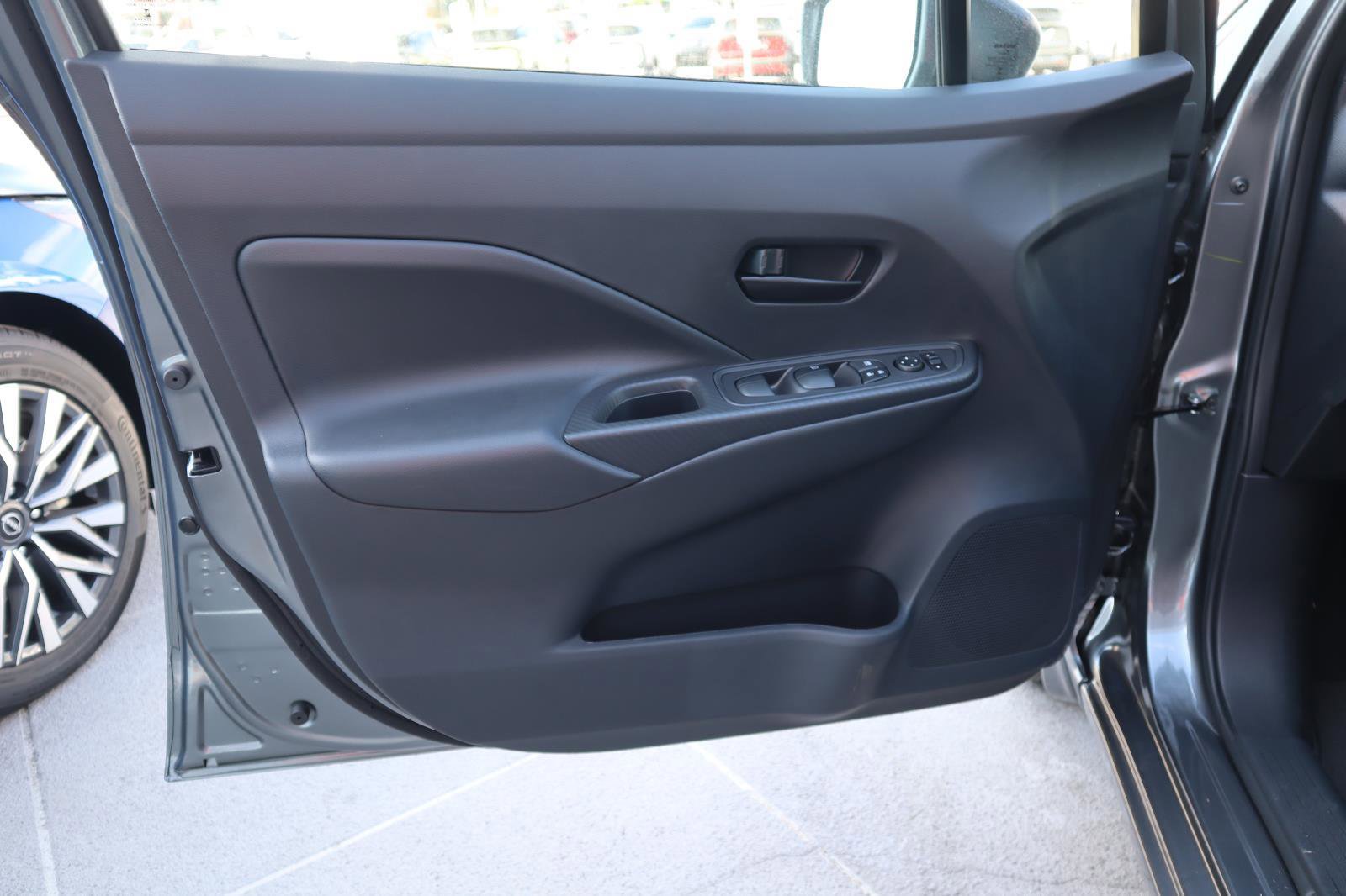 Used 2025 Nissan Versa S w/ Trunk Package image 11