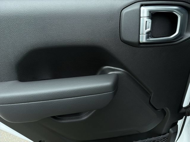 New 2026 Jeep Gladiator Sport AWD/4WD image 19