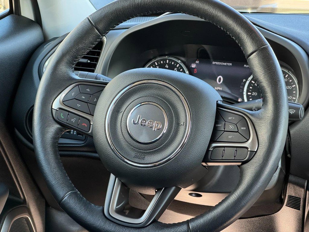 Used 2022 Jeep Renegade Latitude w/ Convenience Group image 15