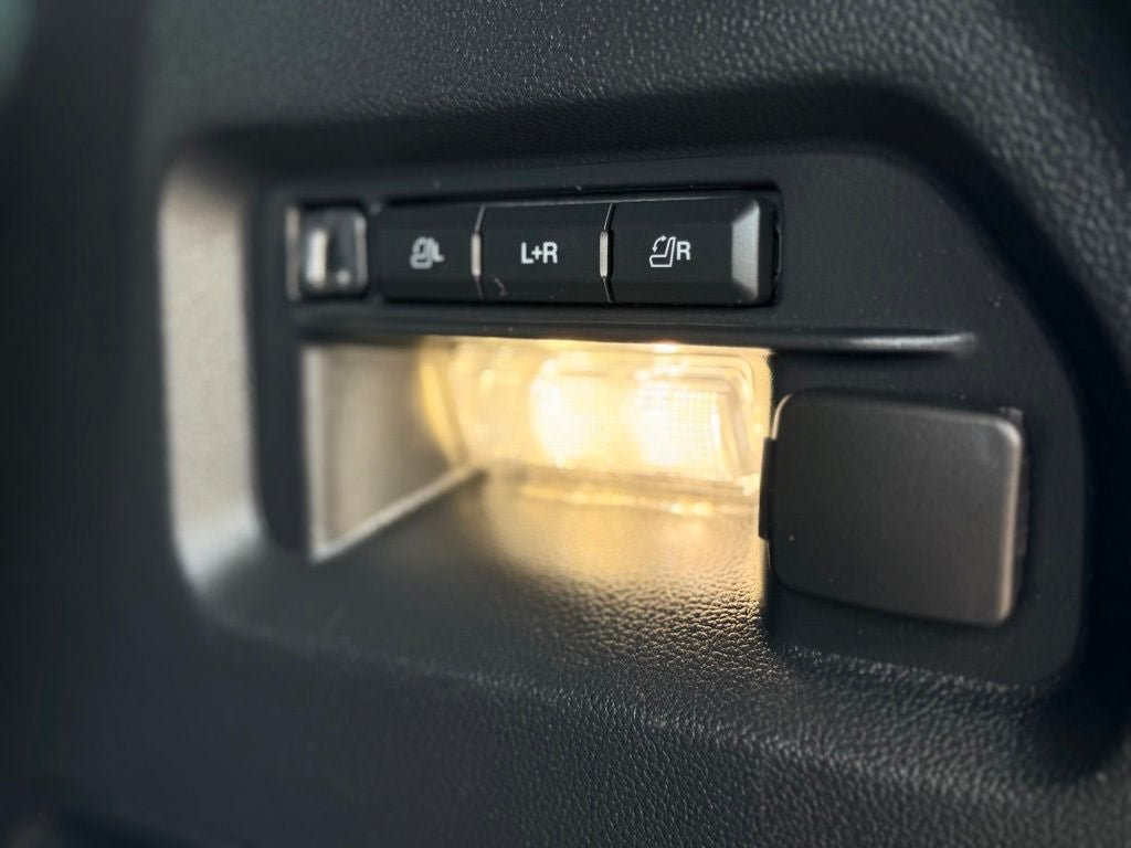 Certified 2025 Ford Explorer ST RWD image 35