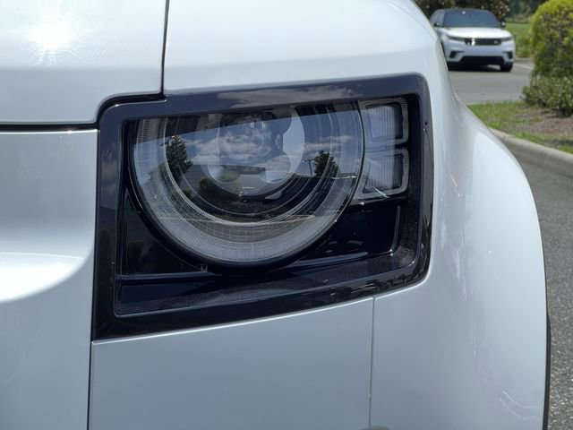 Certified 2025 Land Rover Defender 90 S AWD/4WD image 9