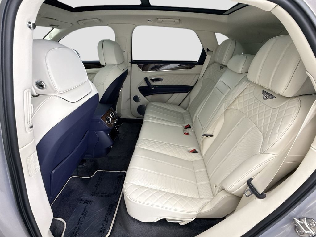 Used 2018 Bentley Bentayga image 20