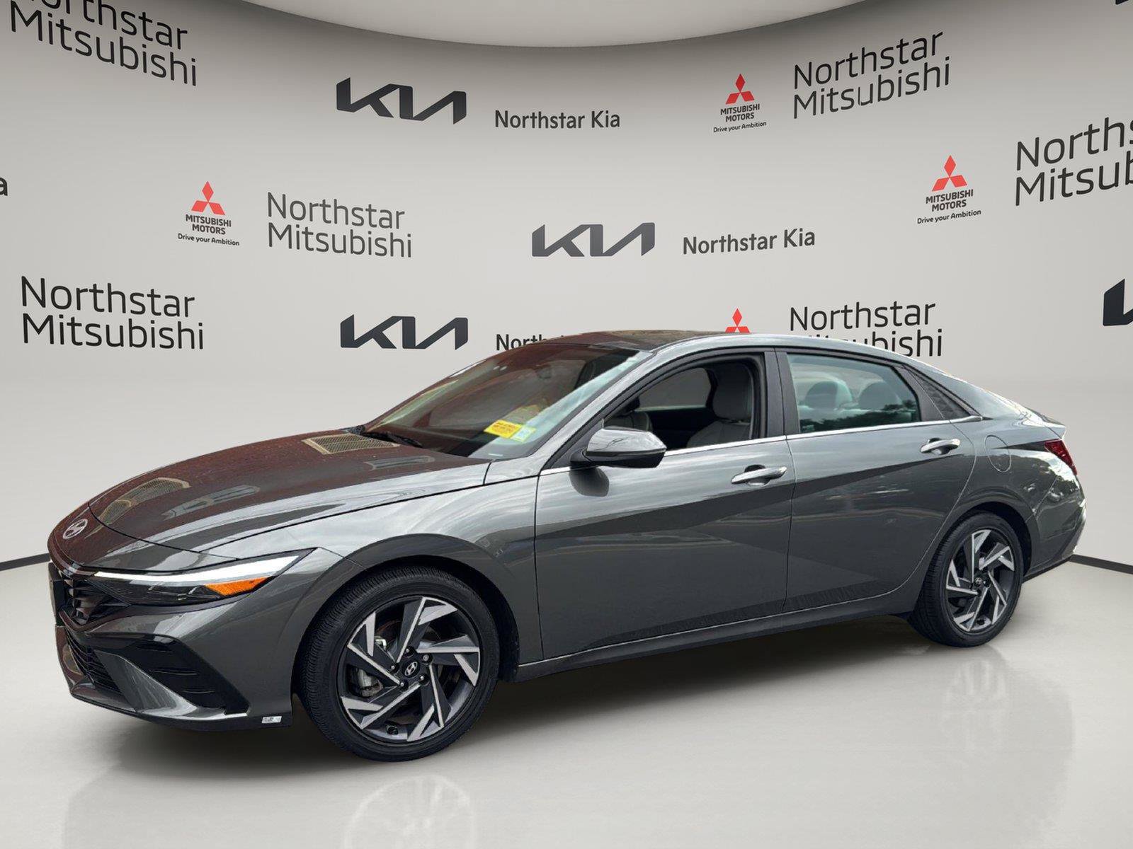 Used 2025 Hyundai Elantra Limited