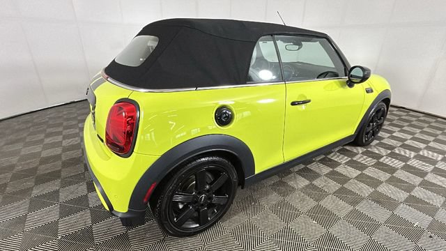 Used 2024 MINI Cooper S w/ Signature Upholstery Package FWD video 2