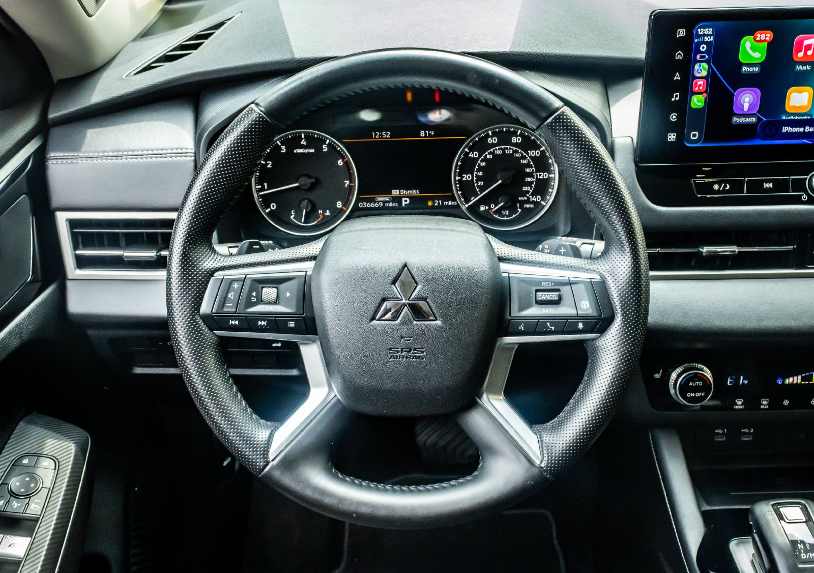 Used 2025 Mitsubishi Outlander SE AWD/4WD image 17