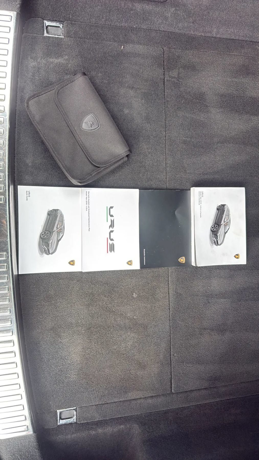 Used 2019 Lamborghini Urus AWD/4WD image 53