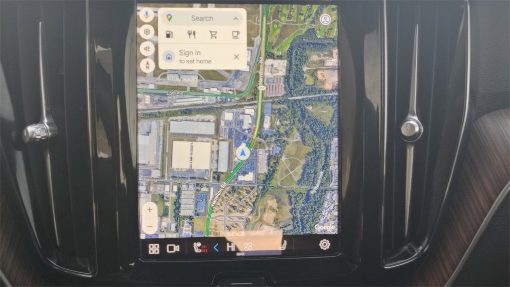 Certified 2023 Volvo XC60 B5 Plus w/ Climate Package image 20