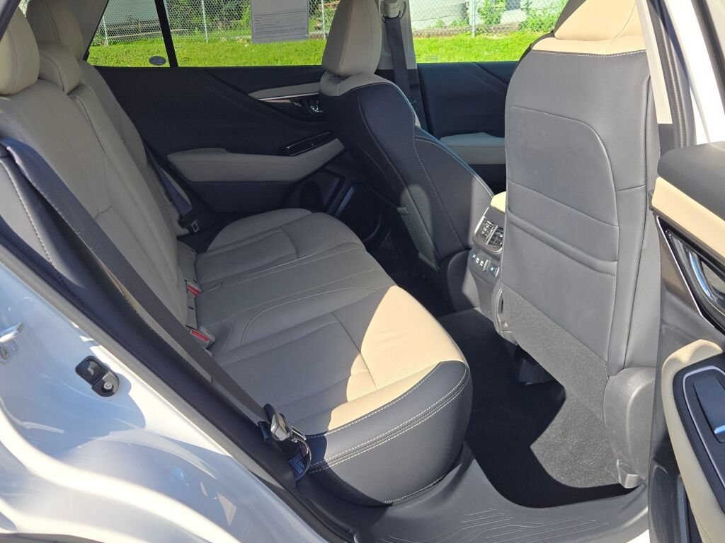 Certified 2022 Subaru Outback Limited AWD/4WD image 9