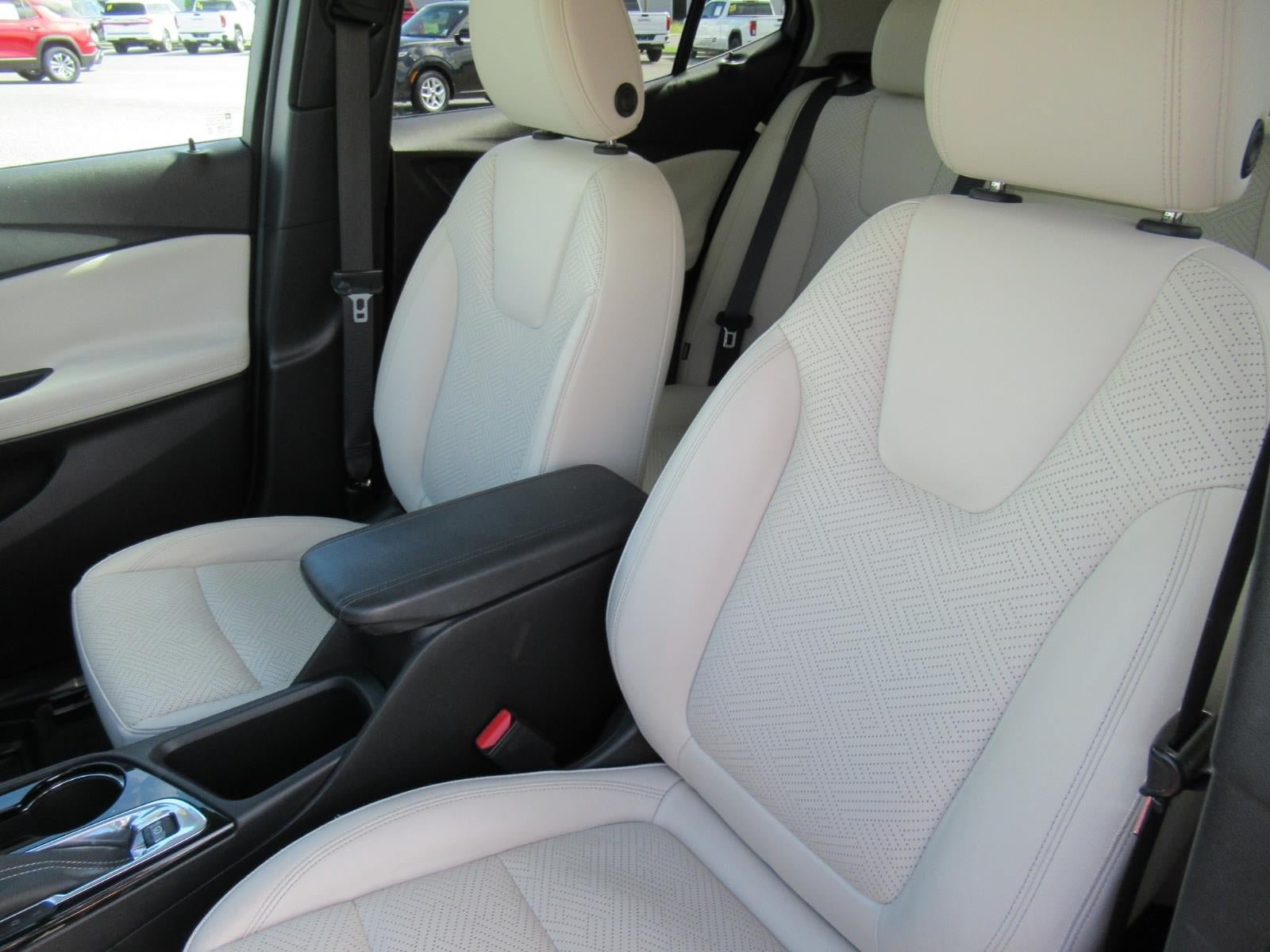 Used 2020 Buick Encore GX Essence w/ Advanced Technology Package FWD image 18