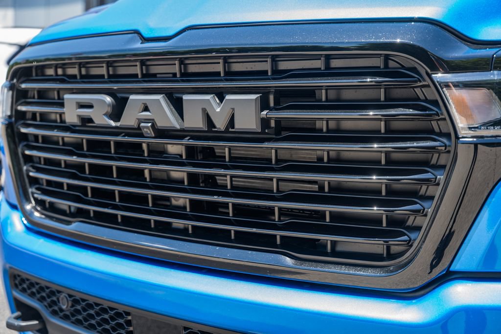 New 2026 RAM 1500 Laramie AWD/4WD image 12