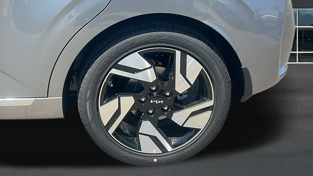 Certified 2025 Kia Soul GT-Line image 6