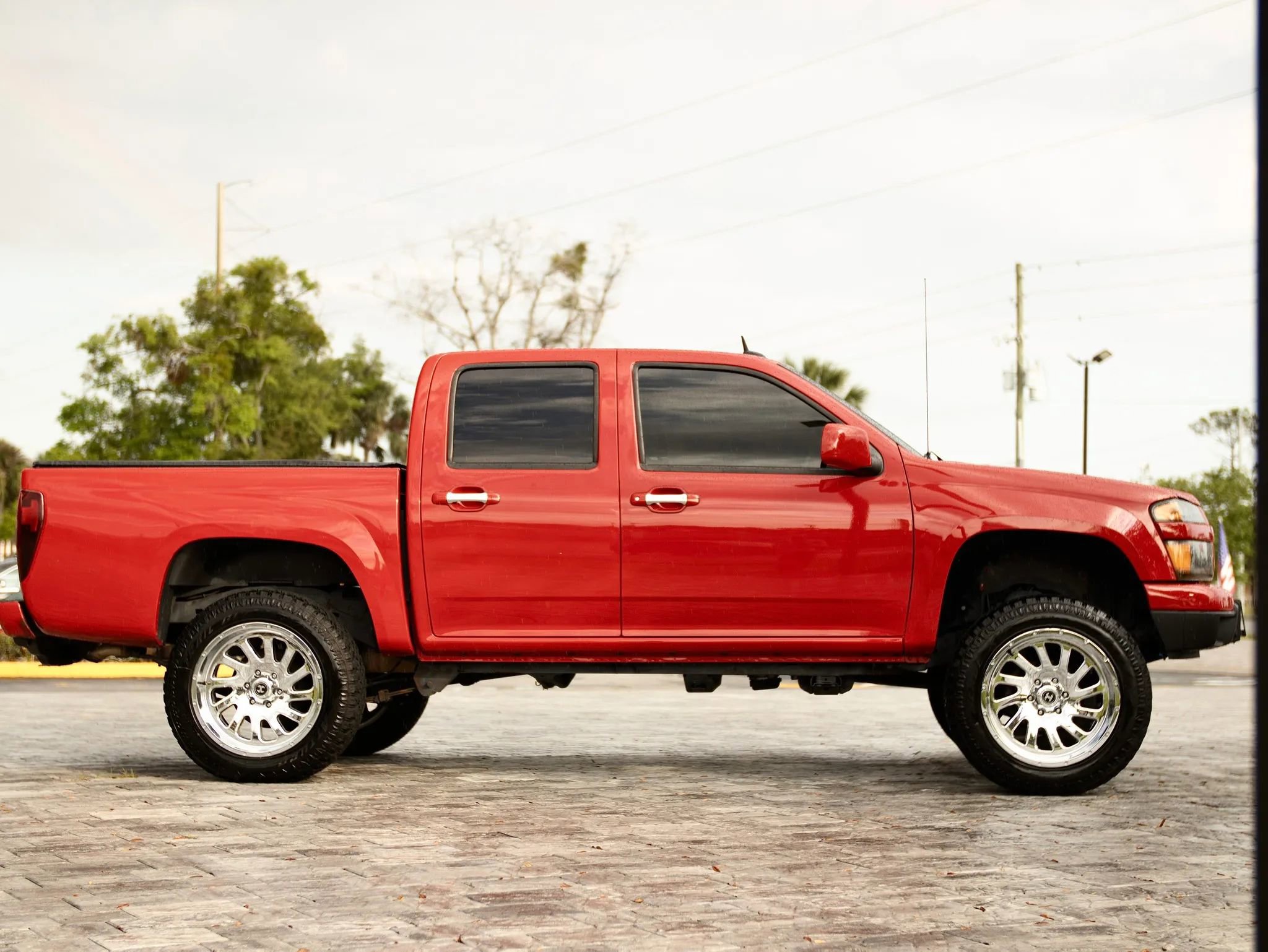 Used 2012 Chevrolet Colorado LT AWD/4WD image 19