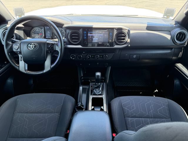 Used 2017 Toyota Tacoma TRD Off-Road w/ Tow Package (A/T) AWD/4WD image 16