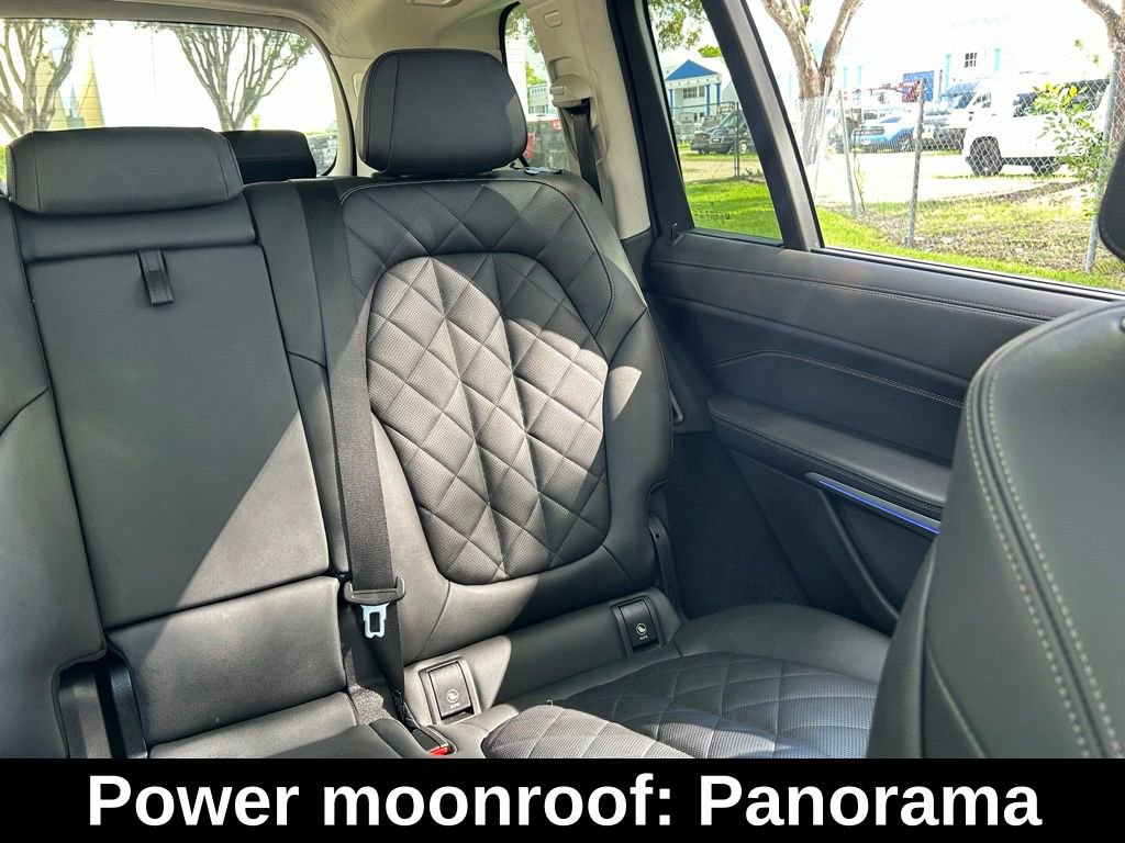 Used 2024 BMW X7 xDrive40i image 16