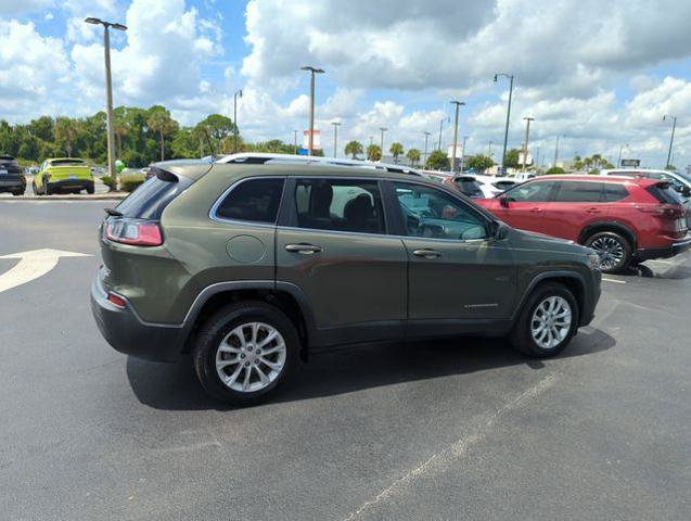 Used 2019 Jeep Cherokee Latitude w/ Popular Appearance Group FWD image 5