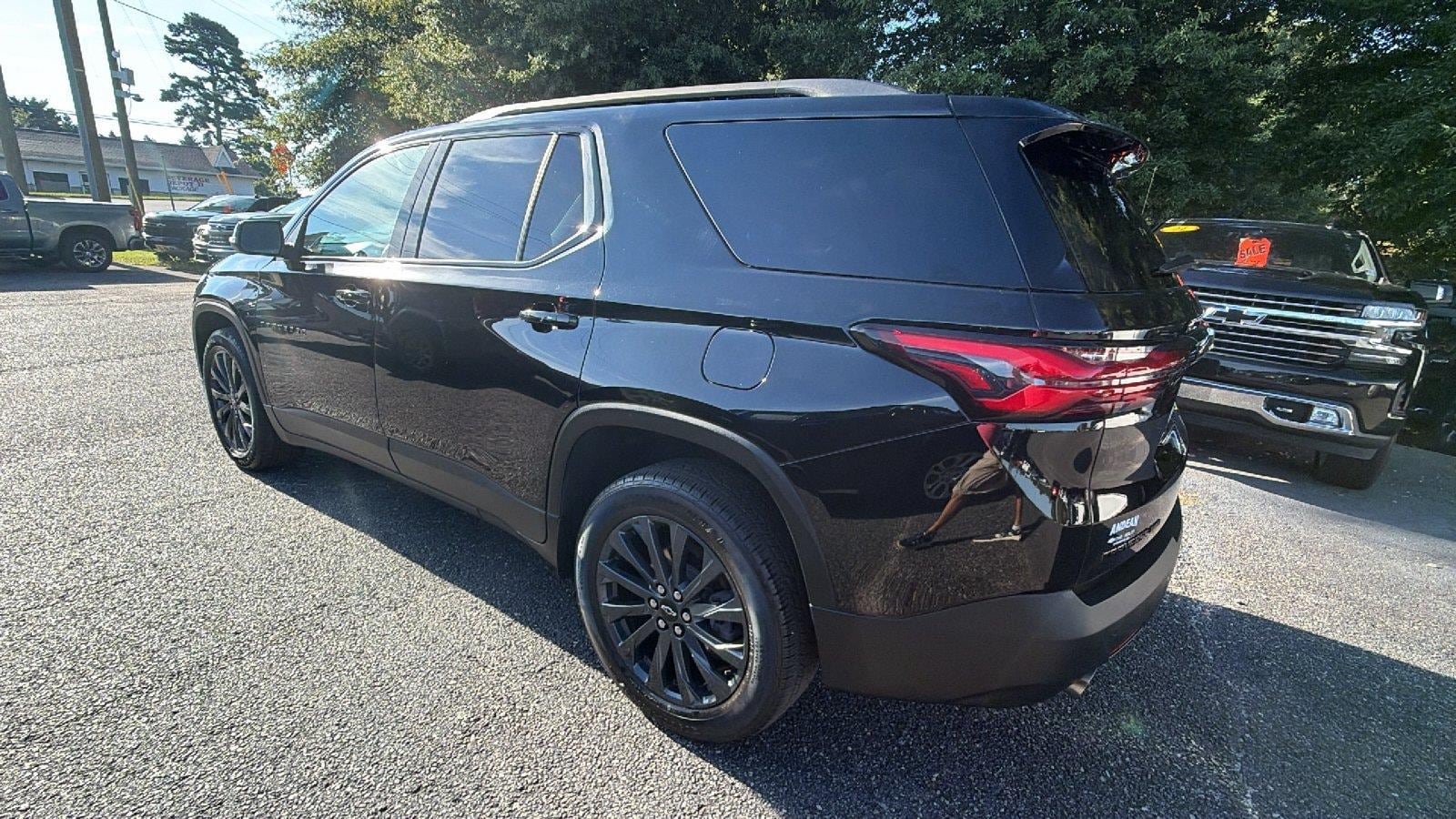 Used 2022 Chevrolet Traverse RS AWD/4WD image 11