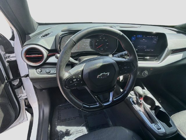 Used 2024 Chevrolet Trax RS w/ Driver Confidence Package FWD image 11