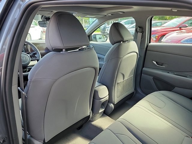 Certified 2025 Hyundai Elantra SEL image 9