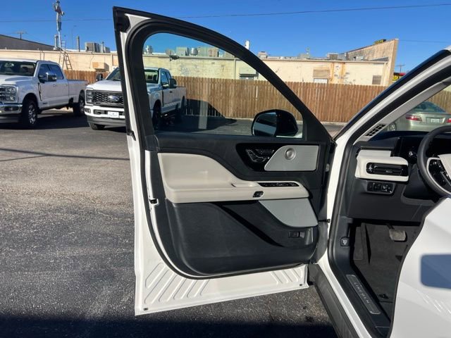 New 2026 Lincoln Aviator Reserve w/ Luxury Package image 11