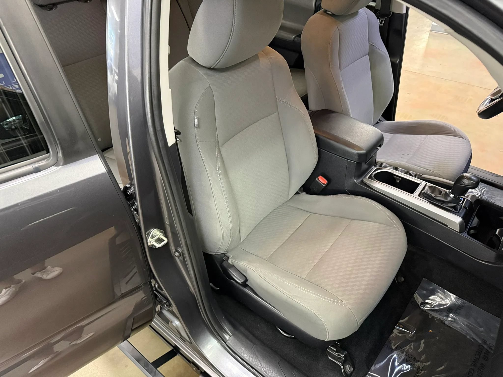 Used 2020 Toyota Tacoma SR5 RWD image 13
