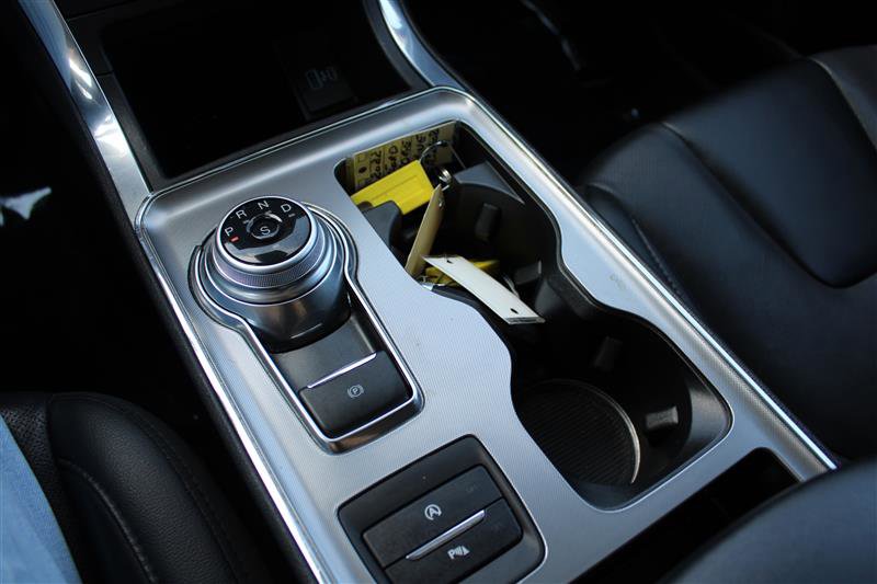 Used 2022 Ford Edge Titanium w/ Equipment Group 301A image 28