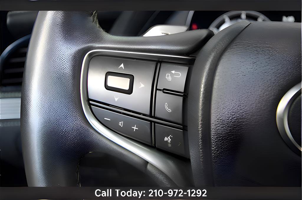 Used 2022 Lexus LS 500 RWD image 26