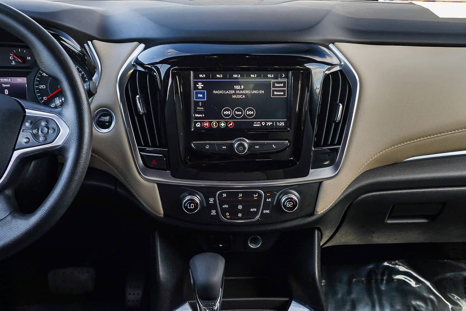 Used 2022 Chevrolet Traverse LS w/ Midnight/Sport Edition image 14