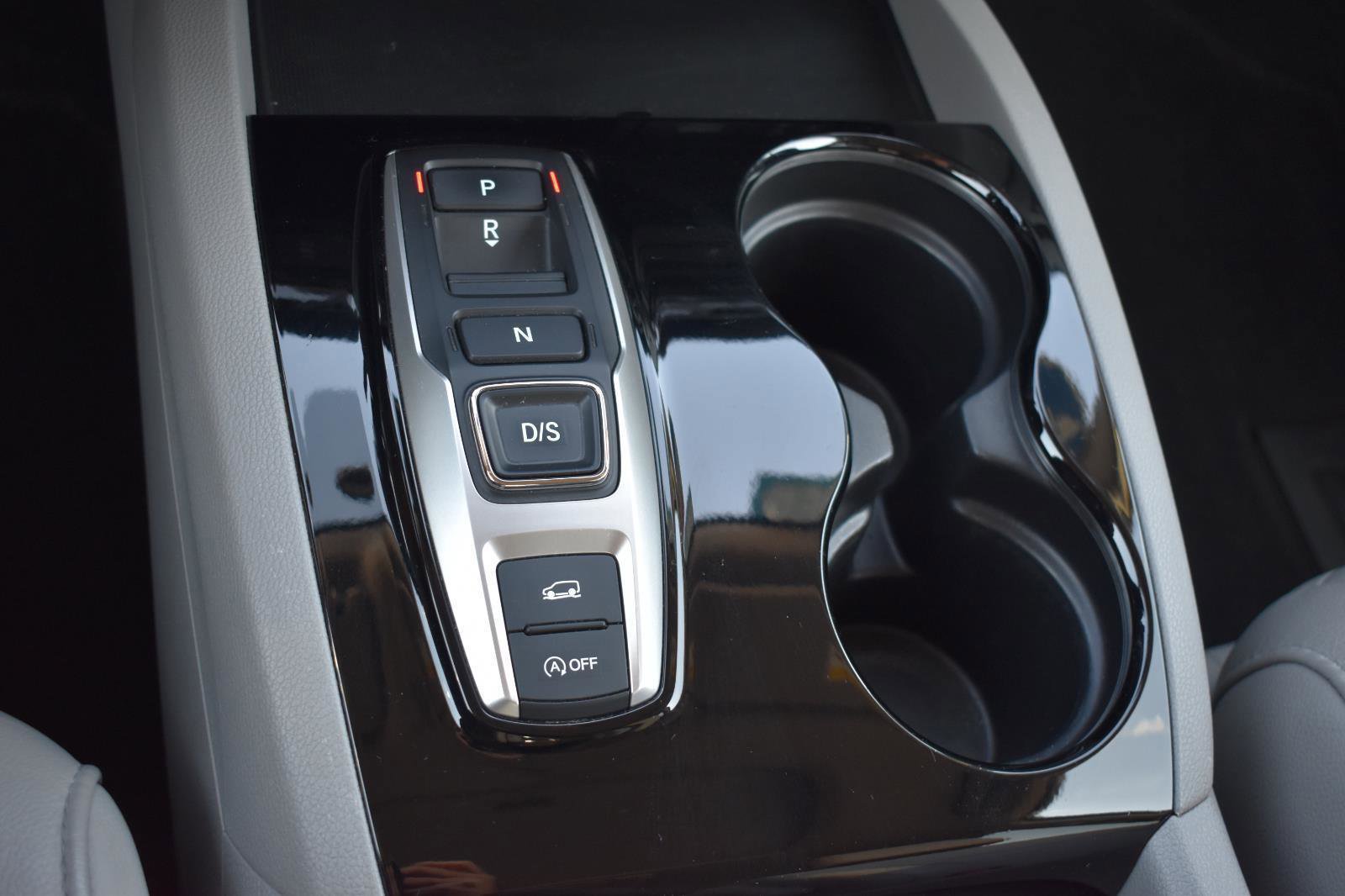 Used 2018 Honda Pilot Touring image 10