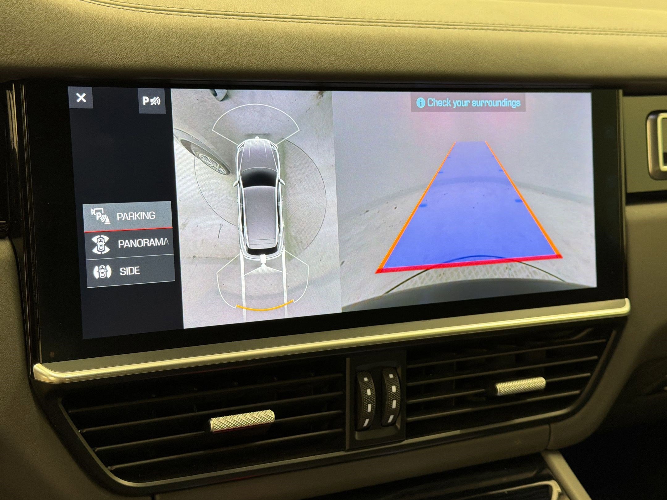 Used 2019 Porsche Cayenne Turbo image 26