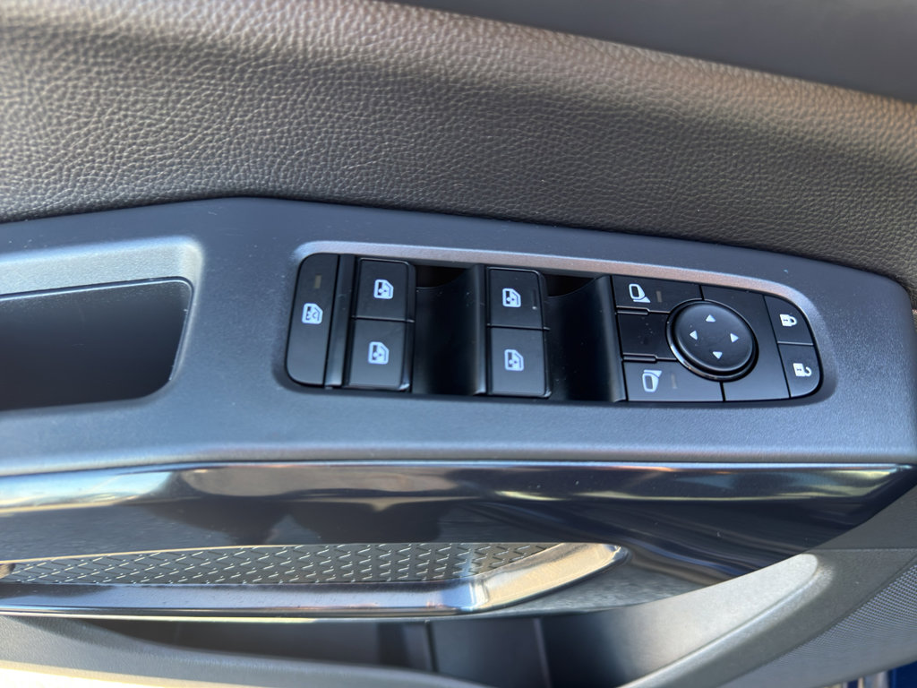 Certified 2025 Nissan Pathfinder SV image 12